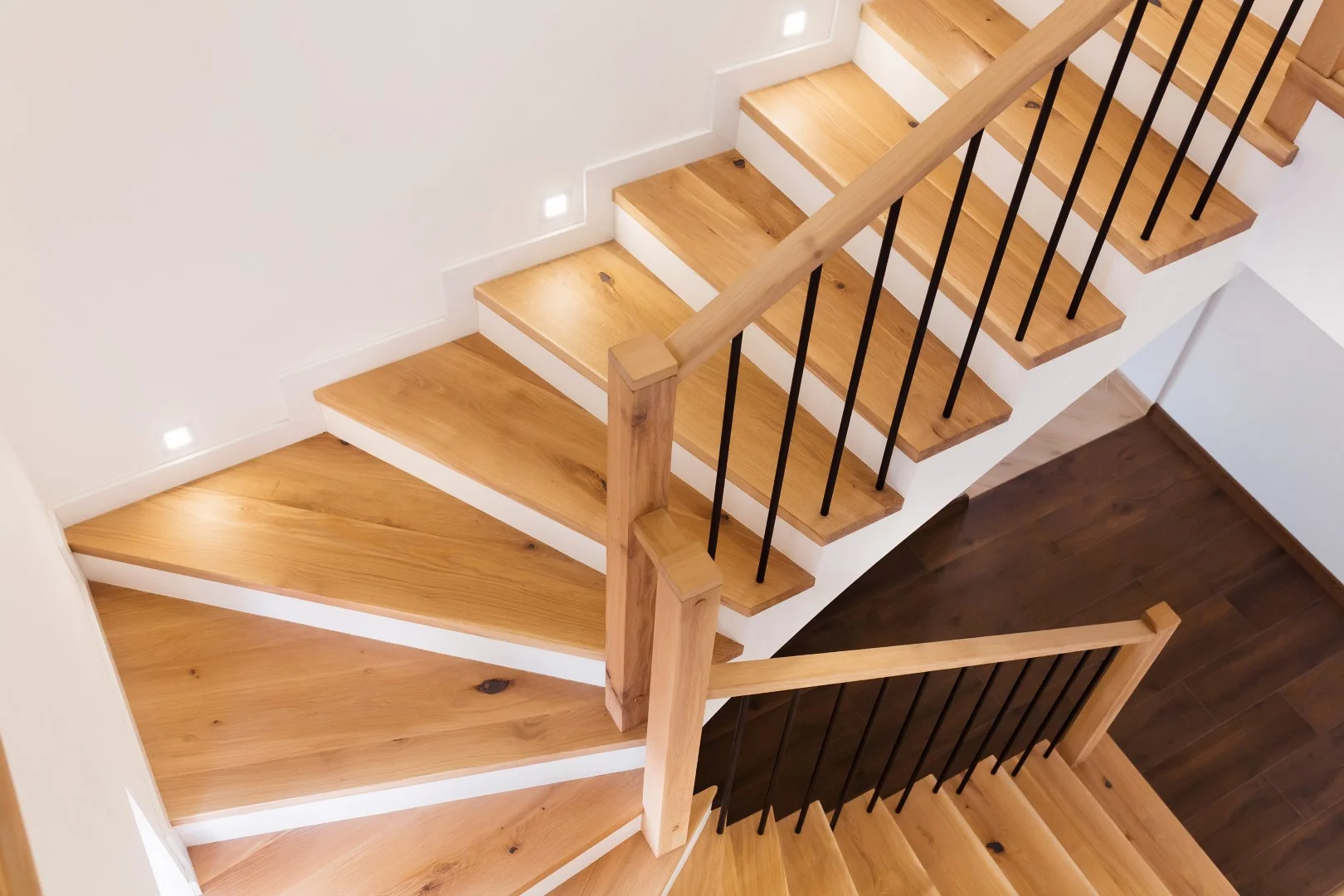 Escalier en bois à Sélestat : choisir un design sécurisé pour les maisons familiales